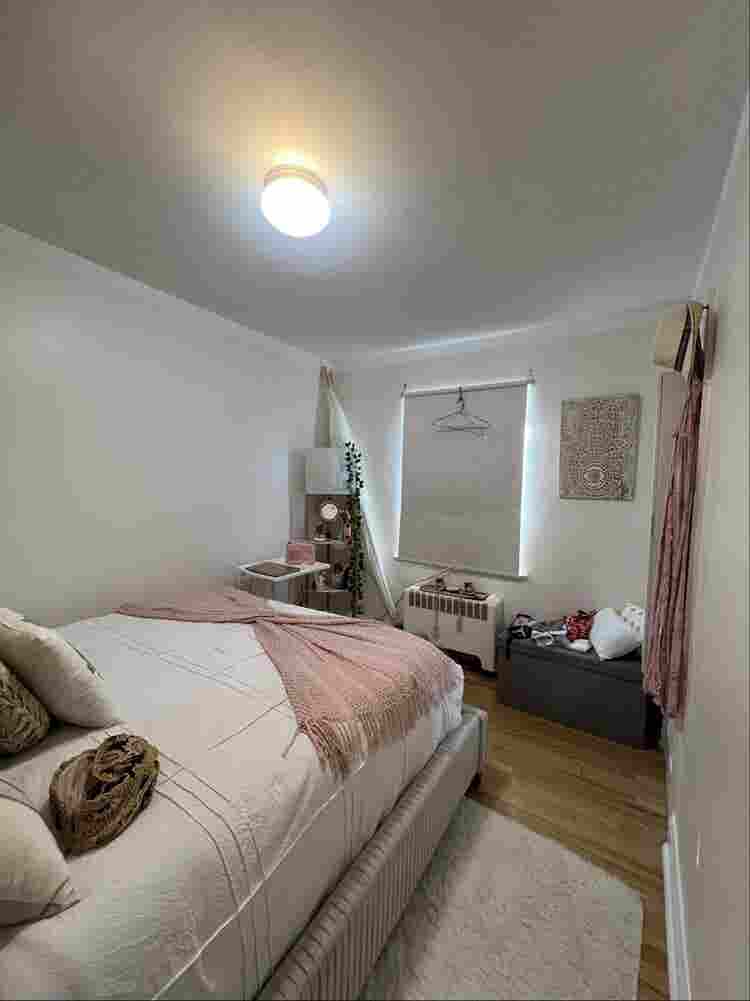 Private room for rent 
(female only)