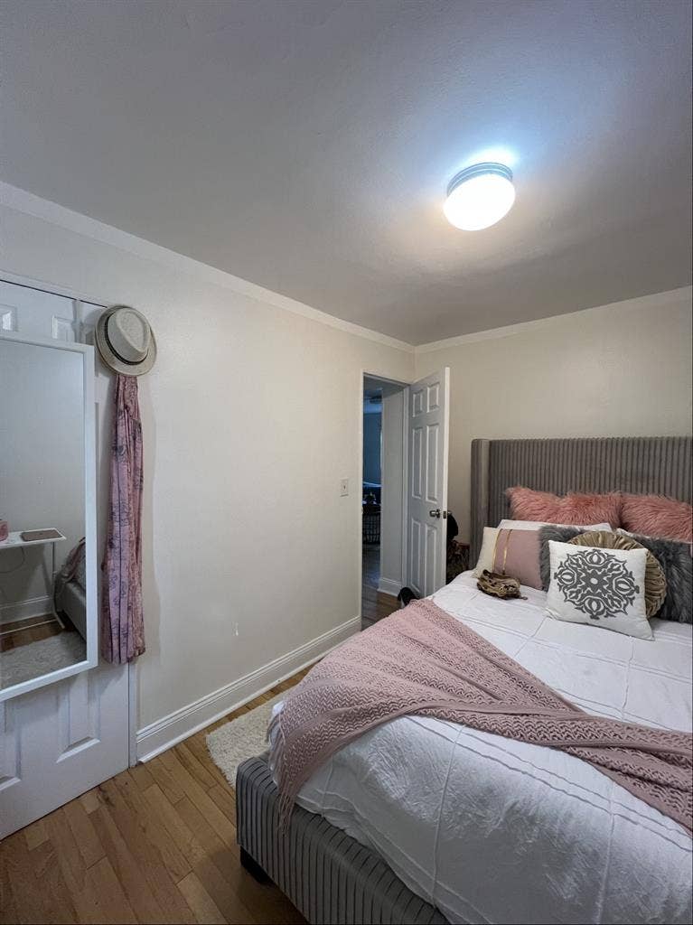 Private room for rent
(female only)