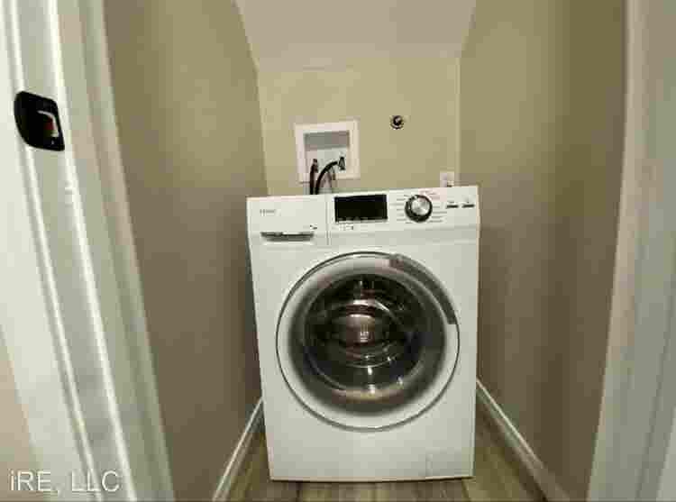 .5 bath apartment!