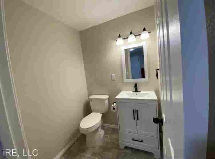 .5 bath apartment!