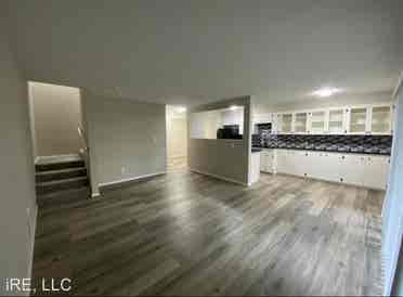 .5 bath apartment!