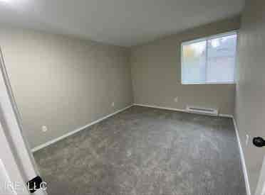.5 bath apartment!