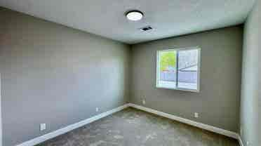 Room for Rent-$