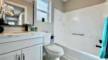 Room for Rent-$