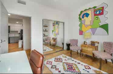 Private room with share bathroom