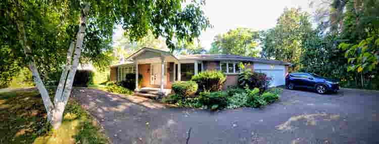 BRIGHT ROOMS FOR RENT 