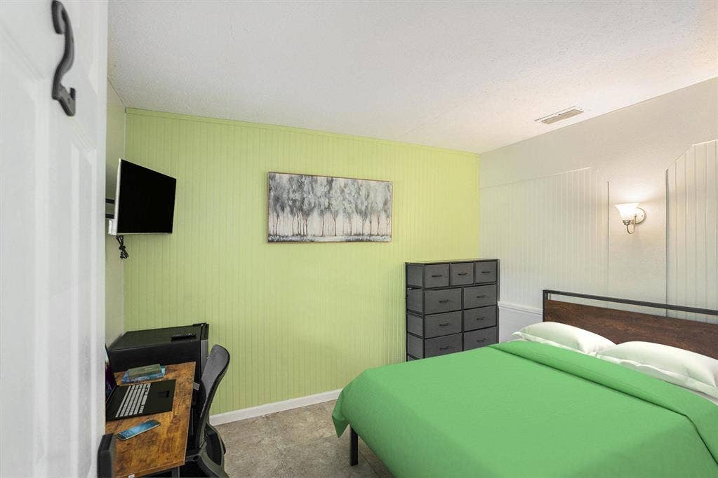 Furnished, large private rooms