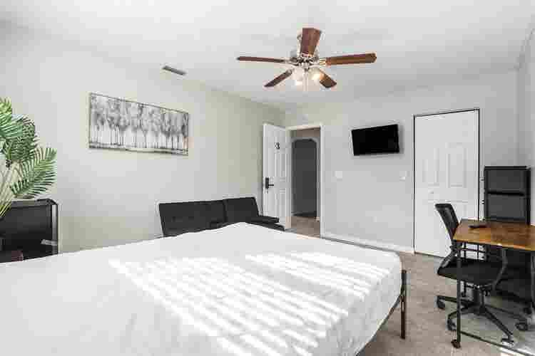 Furnished, large private rooms