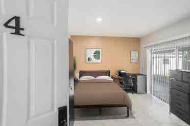 Furnished, large private rooms