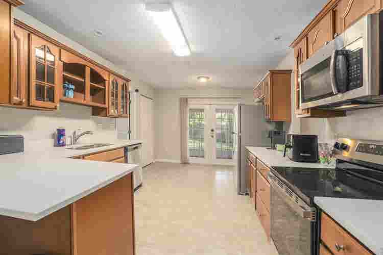 Furnished, large private rooms