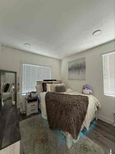 1 room available September 1st