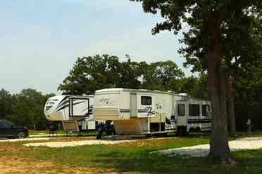 2-bed, fully furnished apartments!