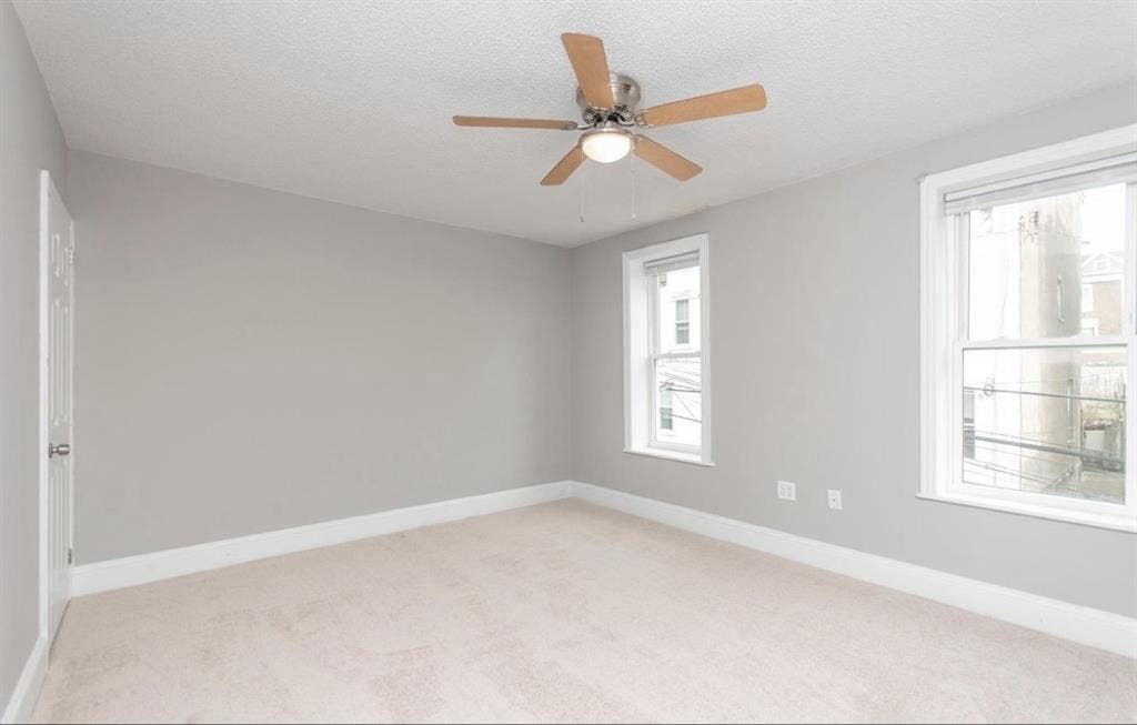 PRIVATE ROOM IN FURNISHED HOUSE