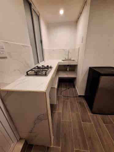 Se renta miniestudio con baño 1 per
