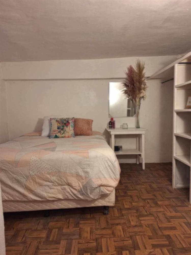 Se renta miniestudio con baño 1 per