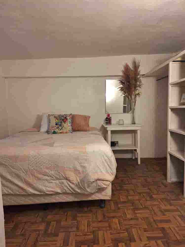 Se renta miniestudio con baño 1 per