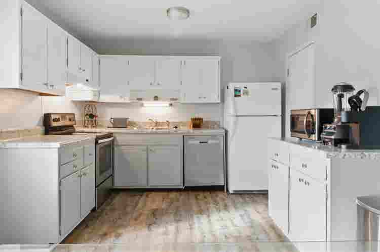 Seeking roommate in Chapel Hill