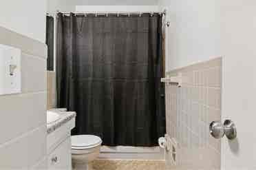 Seeking roommate in Chapel Hill