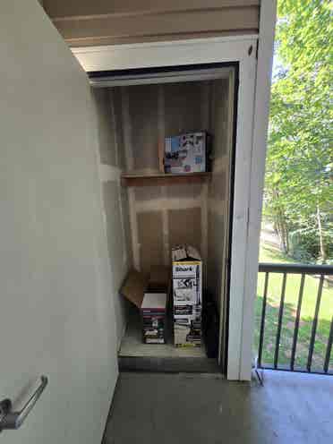 Roommate wanted