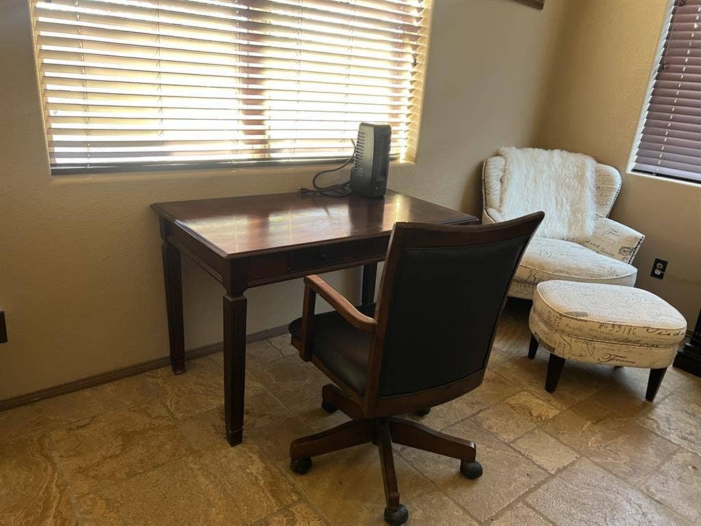 Furnished room