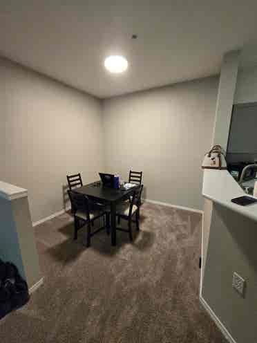 Roommate wanted 2 bedroom