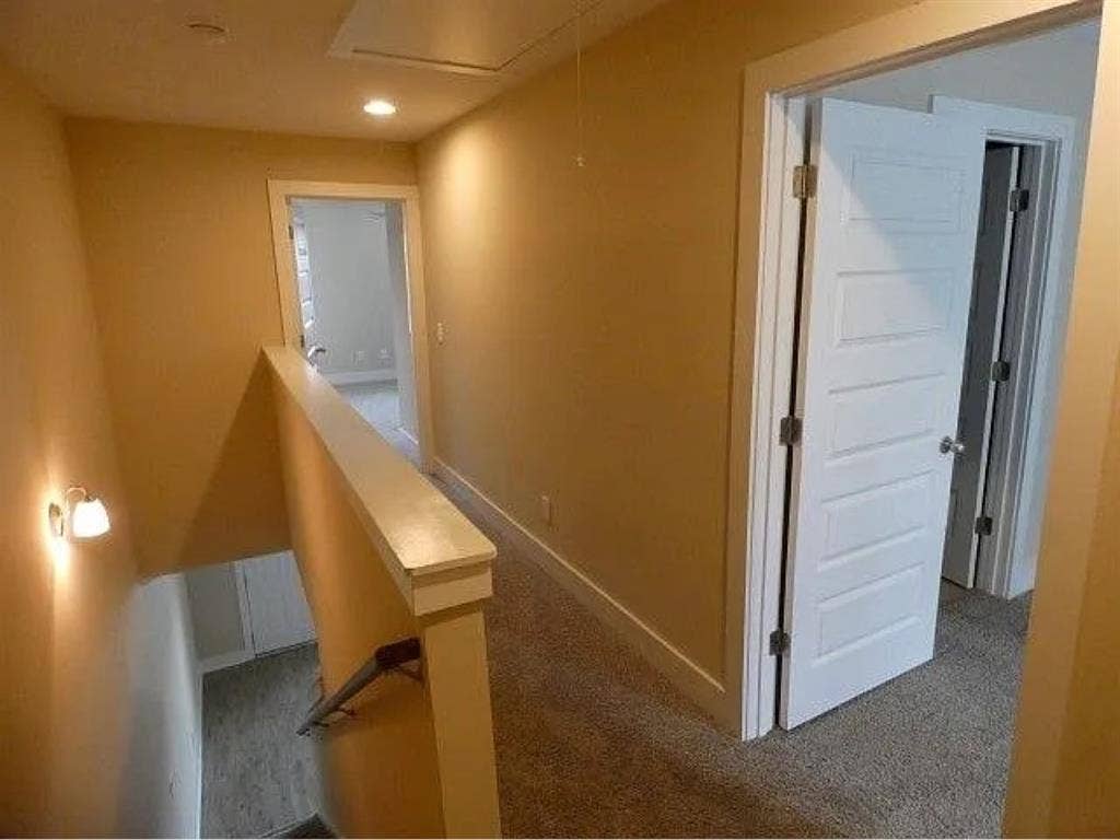 Need Roommate for Oct 1st!