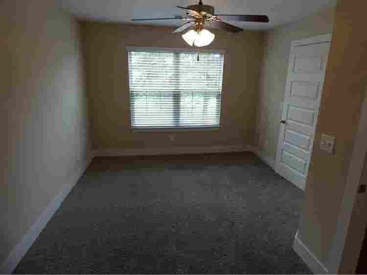 Need Roommate for Oct 1st!