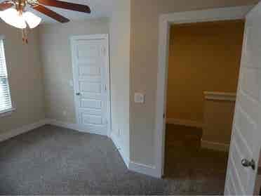 Need Roommate for Oct 1st!