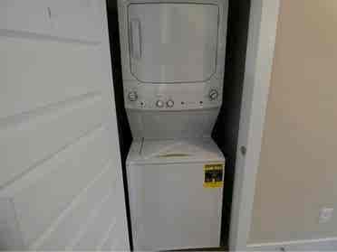Need Roommate for Oct 1st!