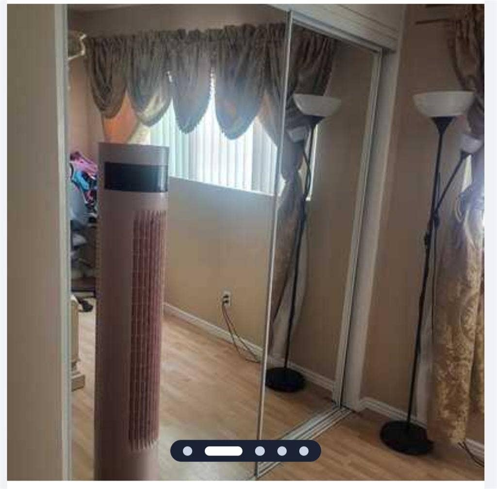 Bedroom with queen bed comp. desk