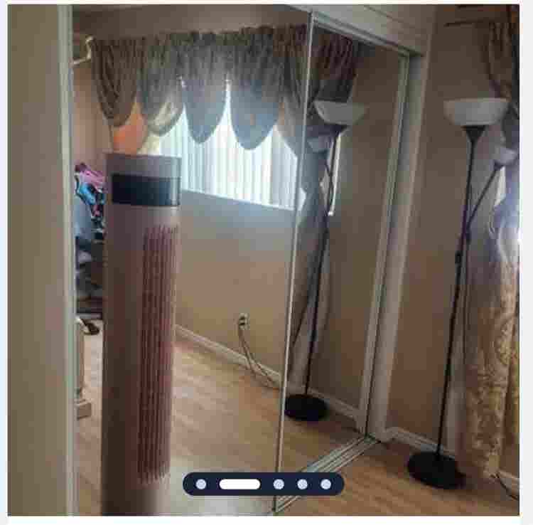 Bedroom with queen bed comp. desk