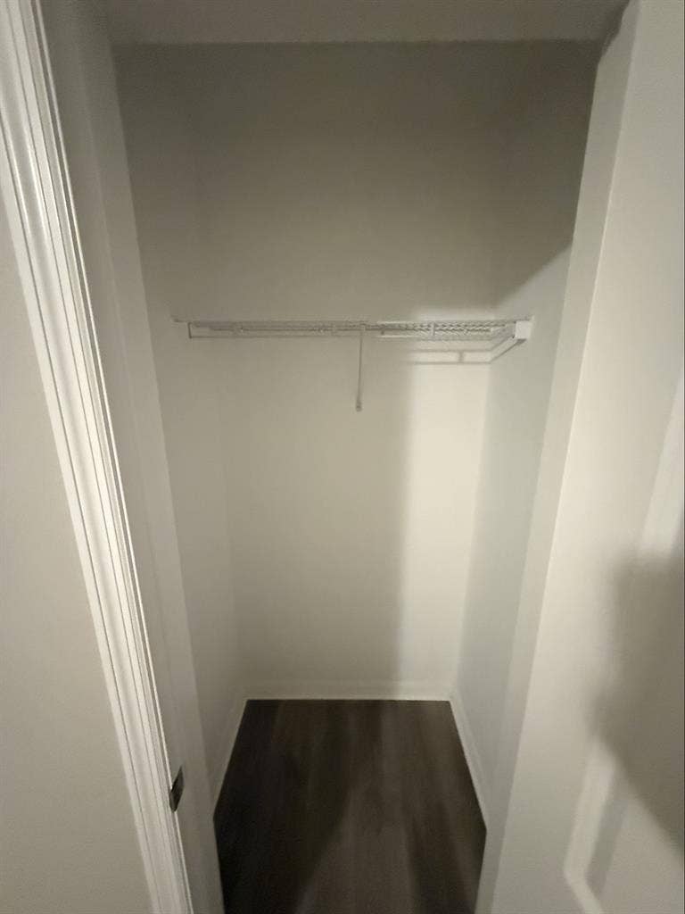 2 rooms available