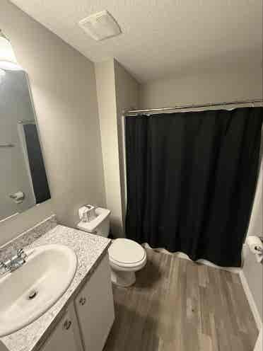 2 rooms available