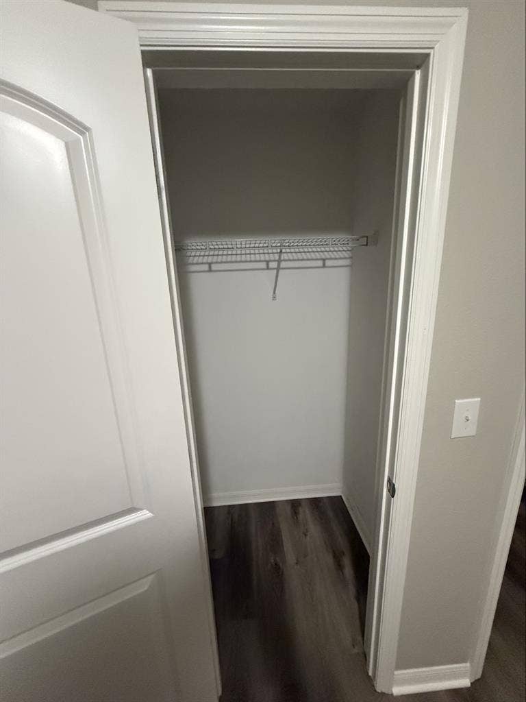 2 rooms available