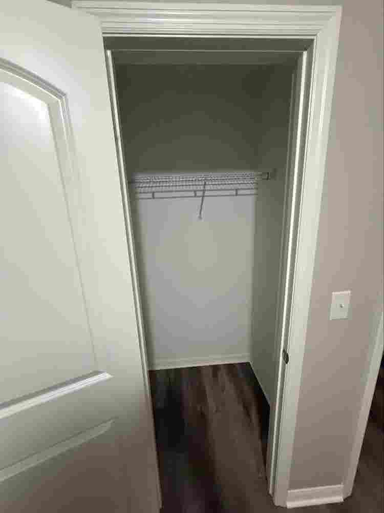 2 rooms available