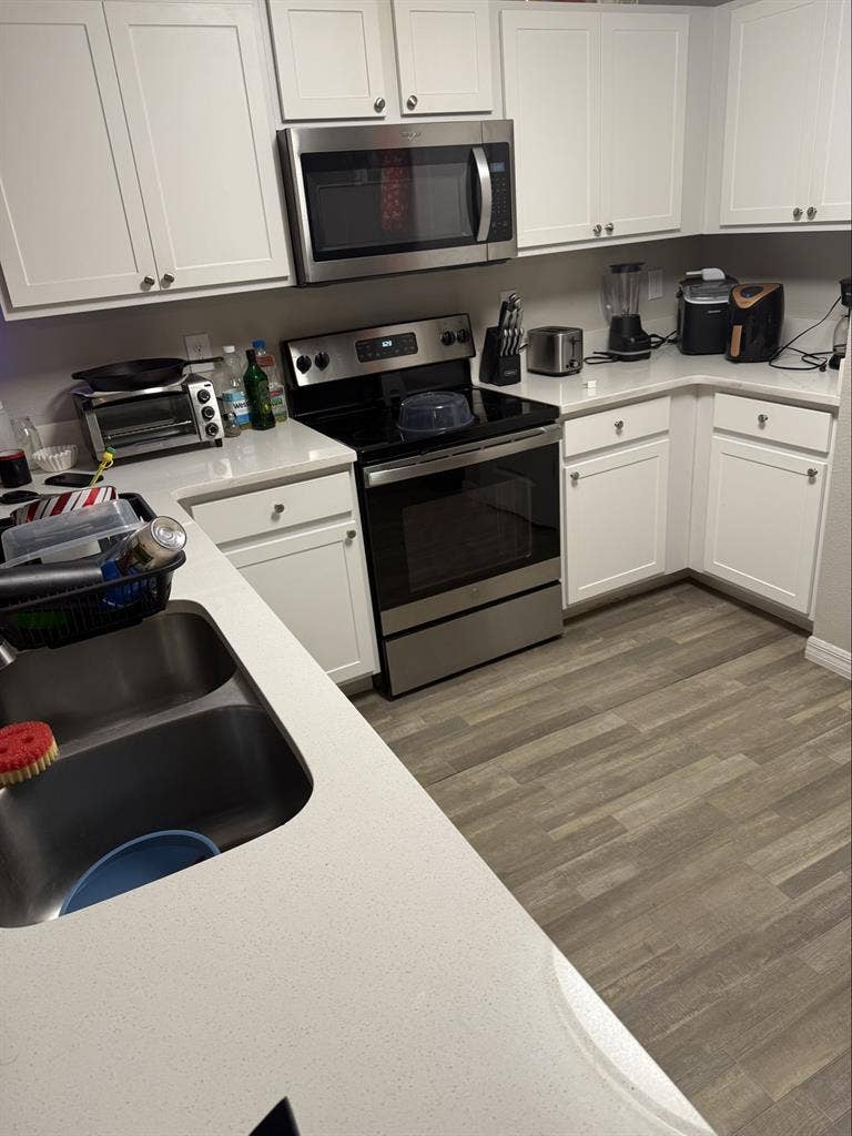 2 rooms available