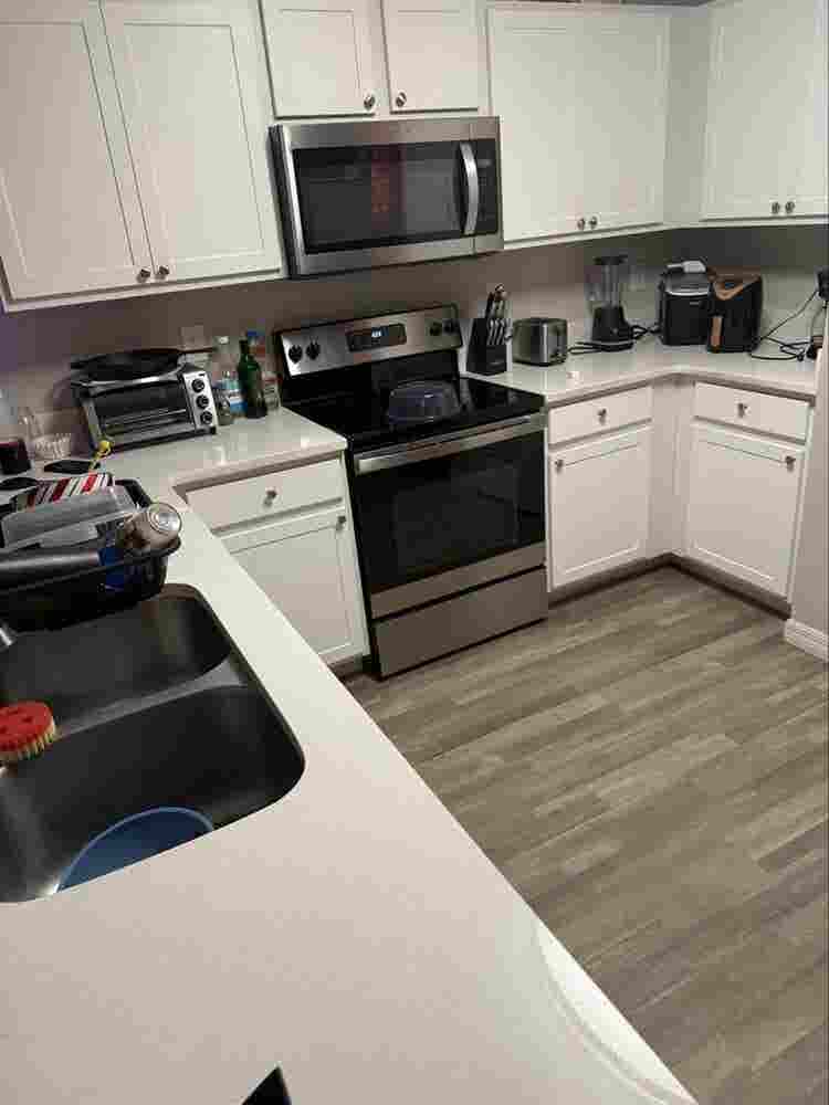 2 rooms available