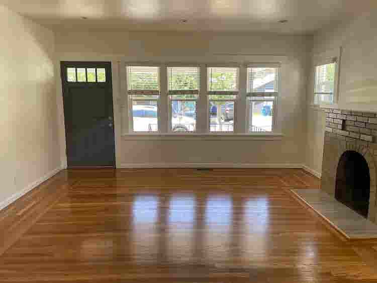 Large room for rent
