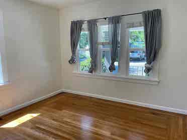 Large room for rent