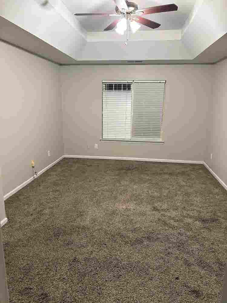 Master bedroom/Private Bathroom