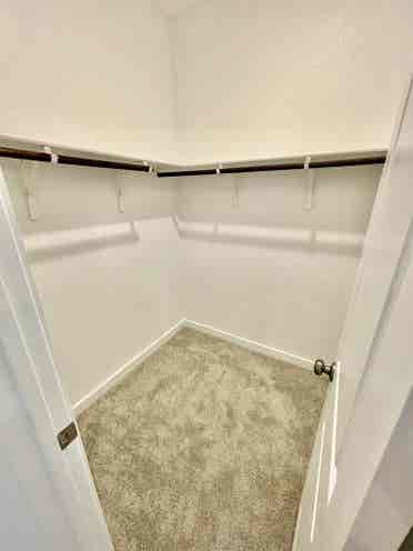 Spacious Bedroom for rent!