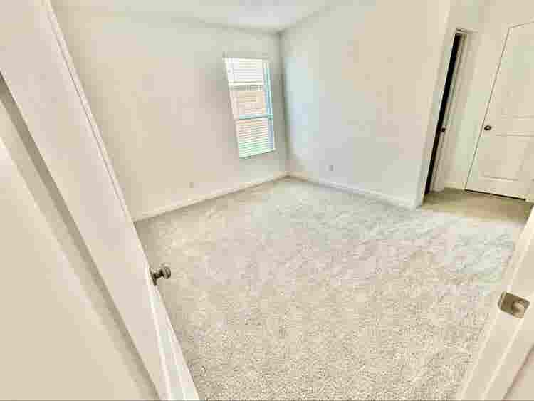 Spacious Bedroom for rent!
