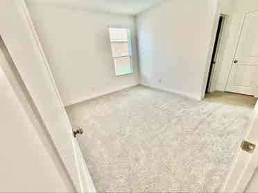 Spacious Bedroom for rent!