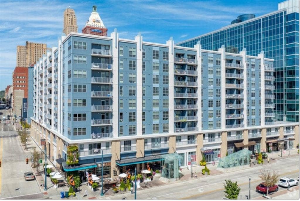 Luxury 2BR Lease Takeover