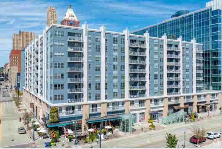 Luxury 2BR Lease Takeover