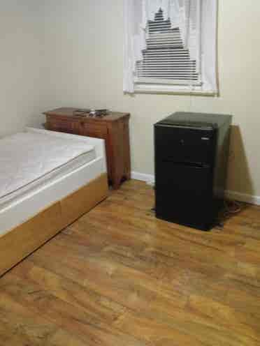 Room For Rent