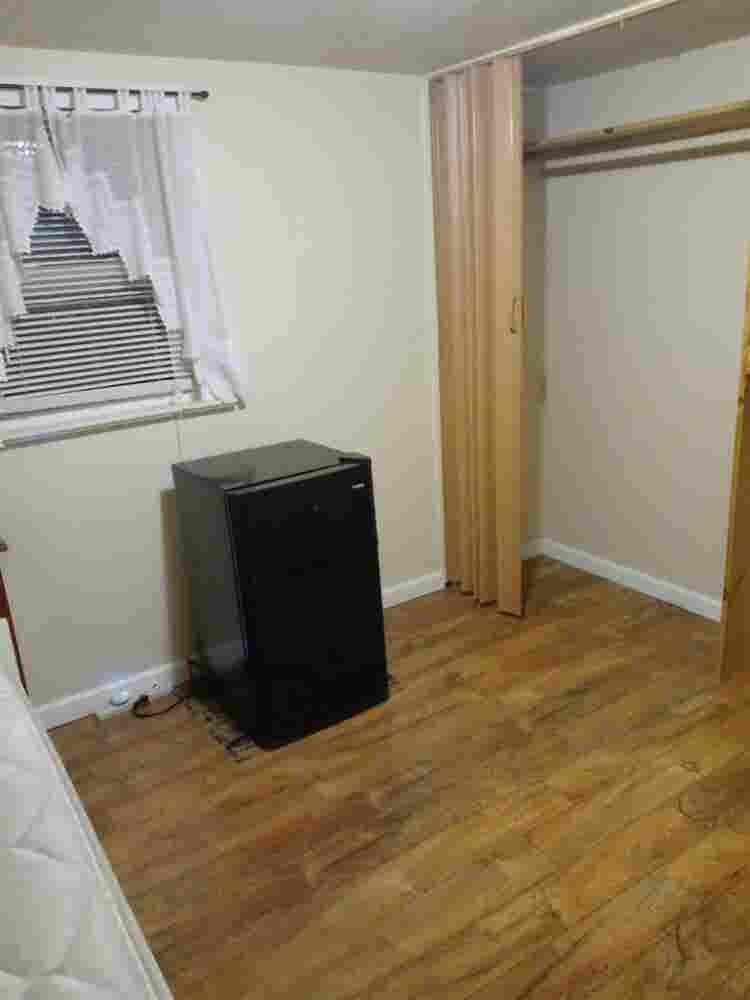 Room For Rent