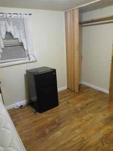 Room For Rent