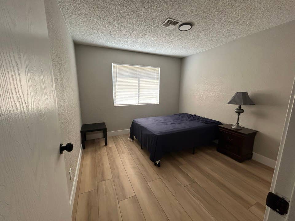 I’m providing 3 rooms for rent