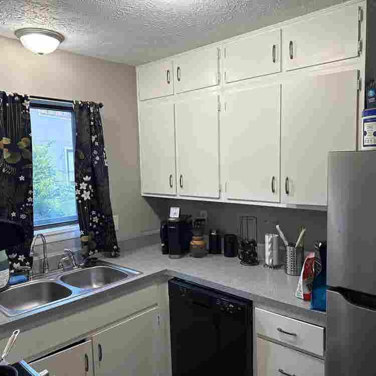 Single Bedroom Near Park!